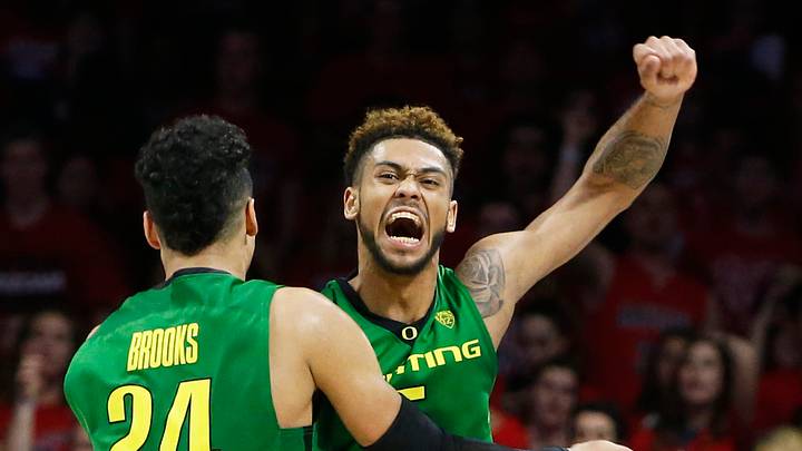 Brooks, Oregon end Arizona's 49-game home win streak Brooks, Oregon end Arizona's 49-game home win streak