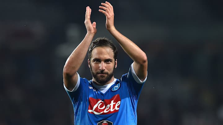 Juventus completes Gonzalo Higuain transfer from Napoli
