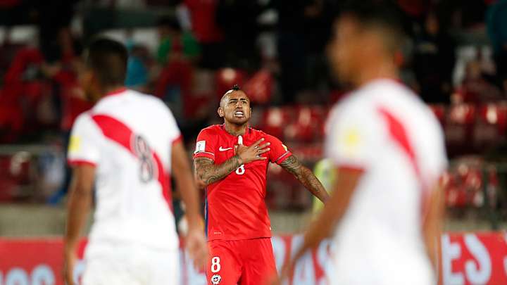 Watch: Arturo Vidal breathes life into Chile's World Cup hopes with game-winner