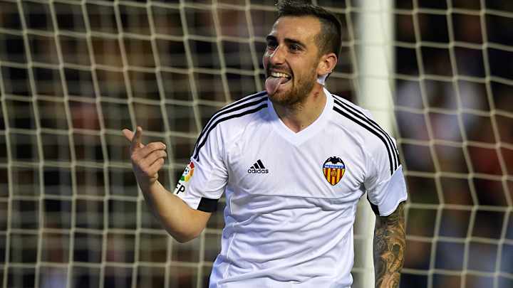 Barcelona signs Paco Alcacer from Valencia