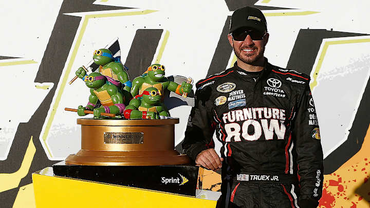 Martin Truex Jr. rallies to win NASCAR Chase opener