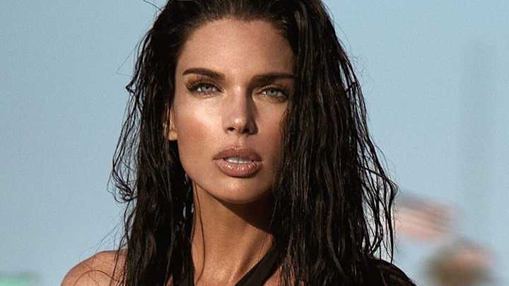 Weekend Hot Clicks: Patience Silva; College Football Takes Center Stage