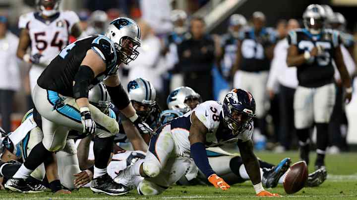 Von Miller acknowledges illegally batting ball in Super Bowl