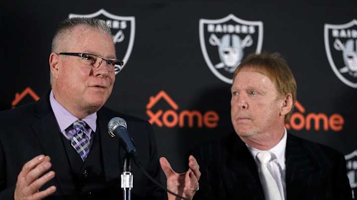 Raiders agree to extension to remain at Oakland Coliseum