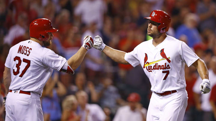Cardinals slugger Matt Holliday leaves after hit by pitch