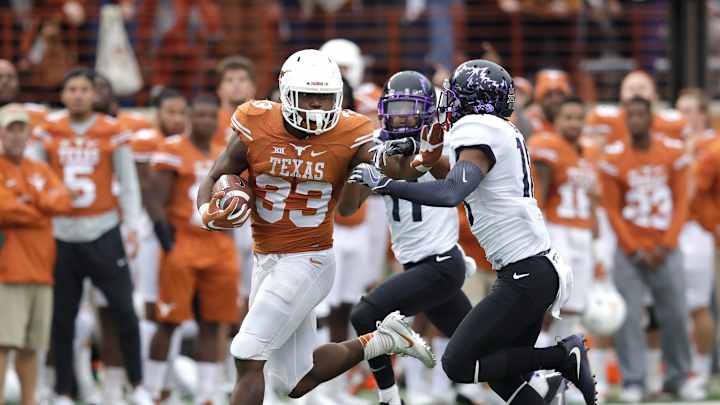D'Onta's done: Texas' 2,000-yard rusher heading to NFL