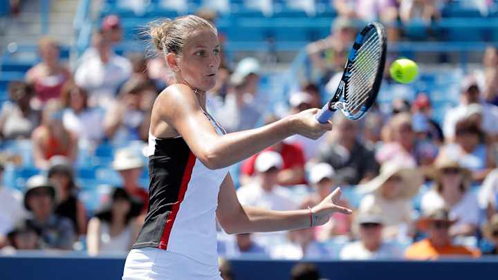 Angelique Kerber misses chance to supplant Serena Williams at No. 1