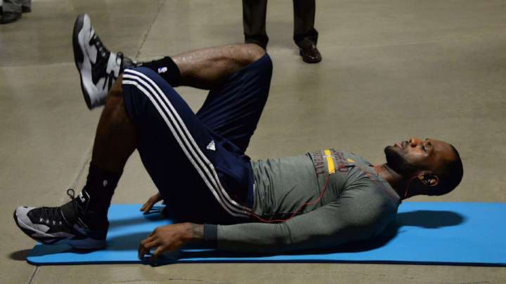 Runner's prank spurs debate on what LeBron James can run for 400 meters