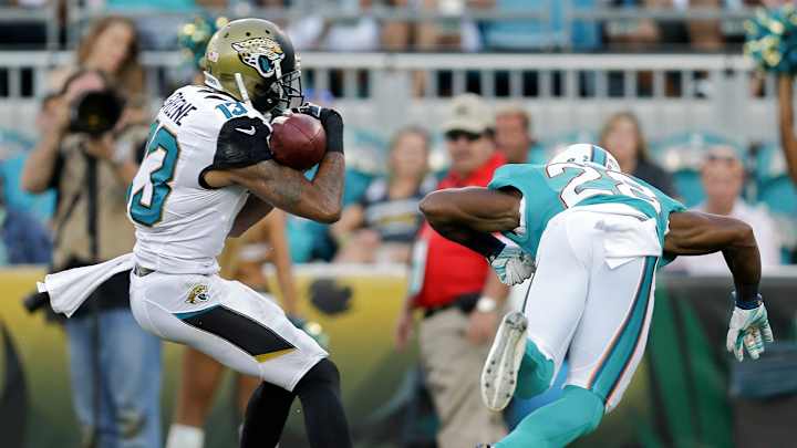 Jaguars place WR Greene on short-term IR, re-sign Walters