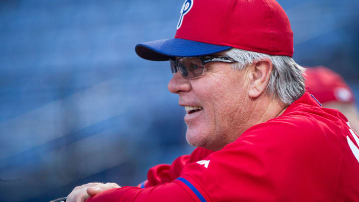 Phillies extend manager Pete Mackanin’s contract through 2016