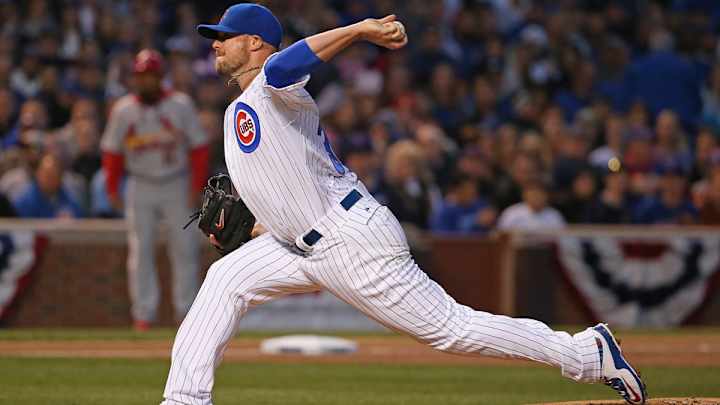 Jon Lester engages in grammar showdown on Twitter