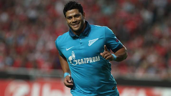 Brazilian striker Hulk signs extension with Zenit