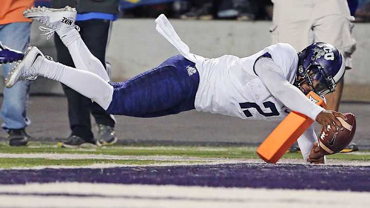 Despite another scare, TCU rallies past Kansas State to stay unbeaten