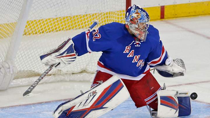 Raanta stops 22 shots as Rangers beat Sharks 4-0