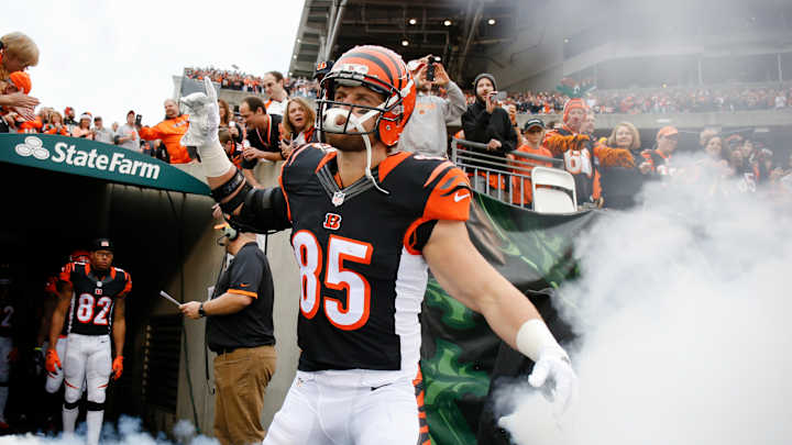 Steelers get 33-20 win over Bengals, who lose QB Dalton Steelers get 33-20 win over Bengals, who lose QB Dalton