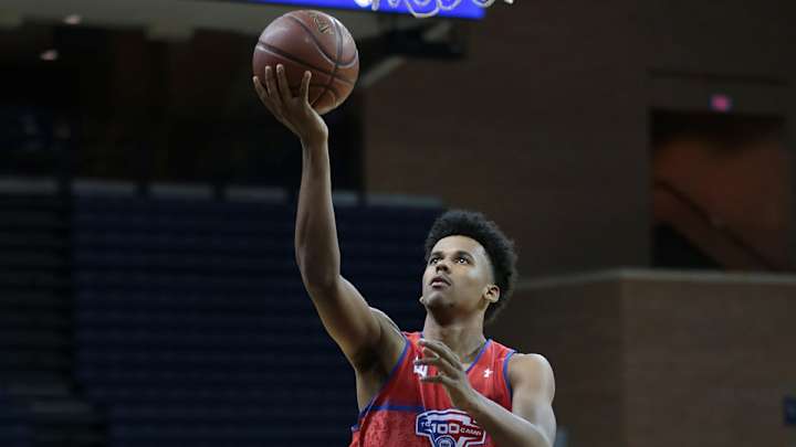 Four-star small forward Vance Jackson commits to UConn