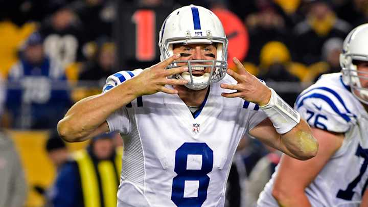 Indianapolis expects Hasselbeck to play with fractured rib