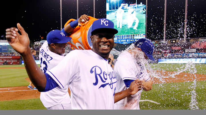 Royals' Mike Moustakas finding ways to beat defensive shifts