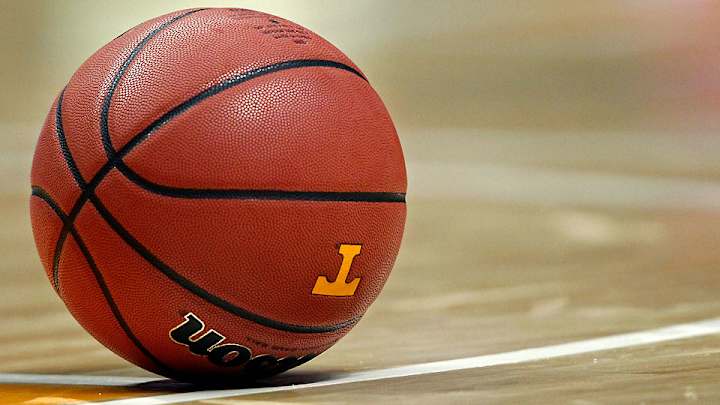 Decision to roll back 'Lady Vols' name causing division at Tennessee