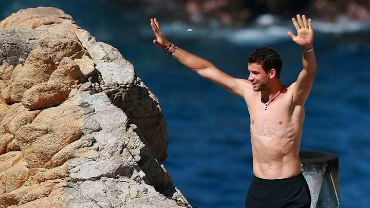 Instant Replay: Dimitrov's racket smash, cliff jump; more highlights