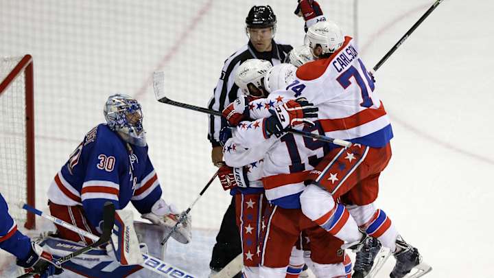 Ward scores with 1.3 seconds left, Capitals beat Rangers 2-1