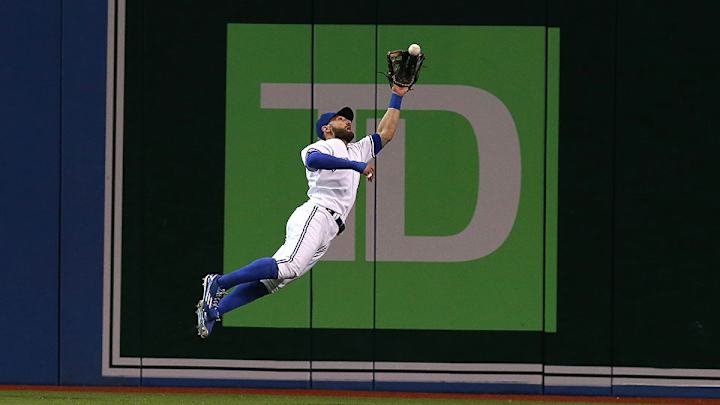 Watch: Blue Jays OF Kevin Pillar robs Miguel Sano with diving catch