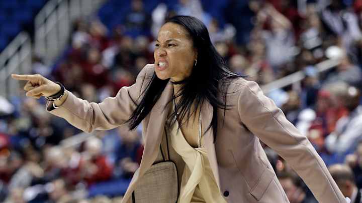 Staley wants No. 2 South Carolina to forget Final 4 run