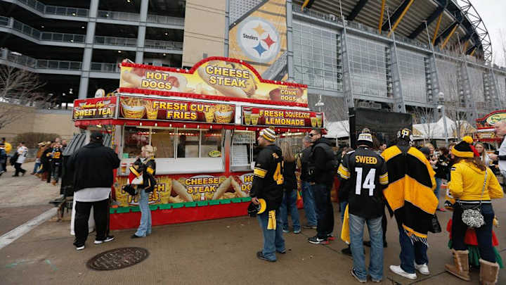 Steelers' Heinz Field to retain name despite company's merger with Kraft