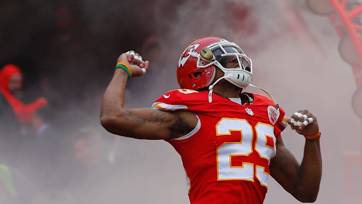 Chiefs' Berry cleared to return after lymphoma treatments