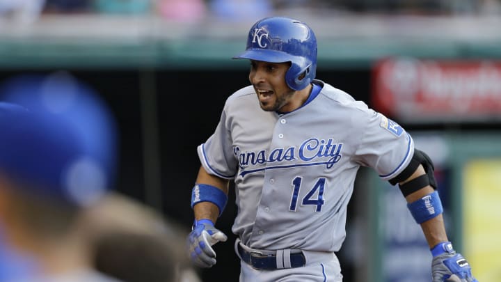 Hosmer drives in 4 as Royals roll over Indians 9-4