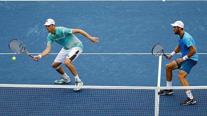 U.S. takes 2–1 lead over Uzbekistan in Davis Cup