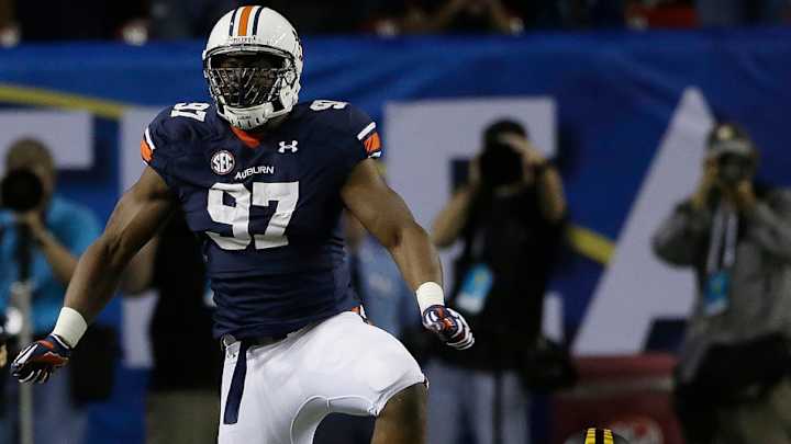 Auburn DE Elijah Daniel arrested for burglary, suspended indefinitely