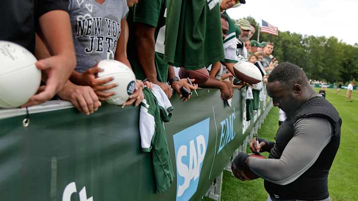 Jets' Wilkerson leaves practice with tweaked hamstring