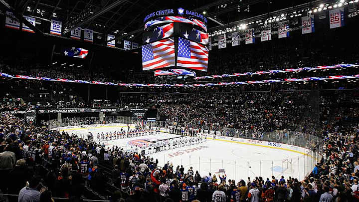 Despite loss to Blackhawks, Islanders usher in new era at Barclays Center