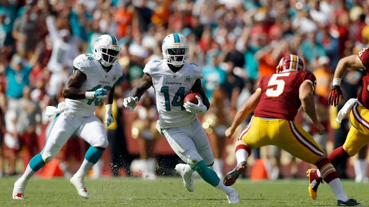 Landry's punt return carries Dolphins over Redskins 17-10