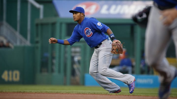 Watch: Cubs 2B Addison Russell gets first MLB hit with single vs. Pirates