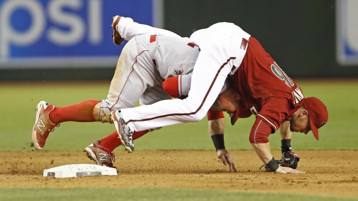 Goldschmidt, Castillo homer; Diamondbacks edge Angels 3-2