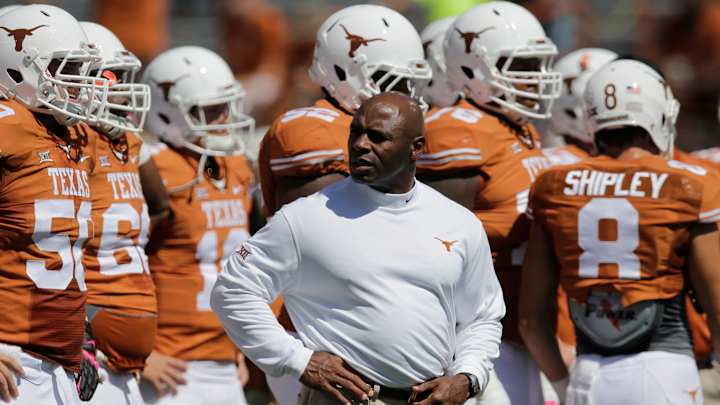 AP Source: Texas agrees to 15-year deal with Nike AP Source: Texas agrees to 15-year deal with Nike