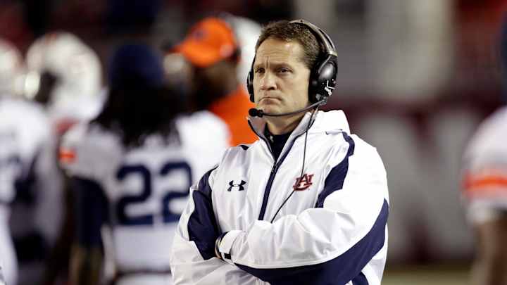 Chizik returns to coaching to fix Tar Heels' woeful defense