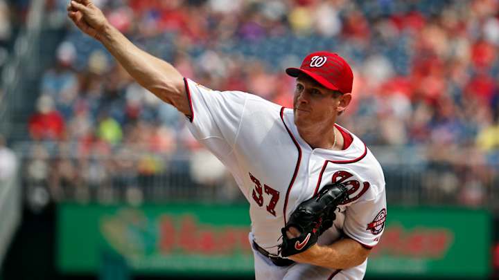 Nationals pitcher Strasburg exits early with injury