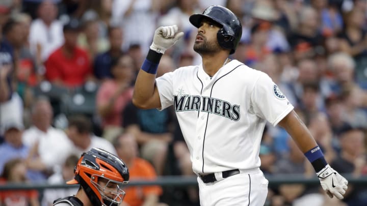 Jones, Davis homer to lead Orioles to 3-2 win over Mariners