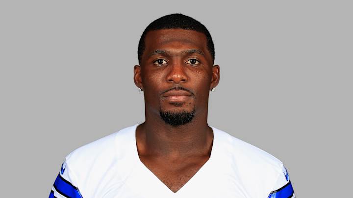 Cowboys' Bryant warns he won't play without long-term deal