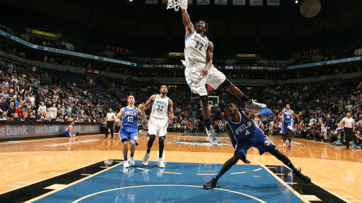 Wiggins scores 32 as Wolves drop Sixers to 0-15