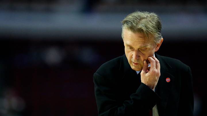 Hill scores 22 as Illinois holds off Illinois-Chicago 83-79 Hill scores 22 as Illinois holds off Illinois-Chicago 83-79