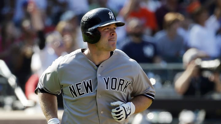 Rebounding Beltran's 1st-inning HR leads Yanks over Mets 5-0