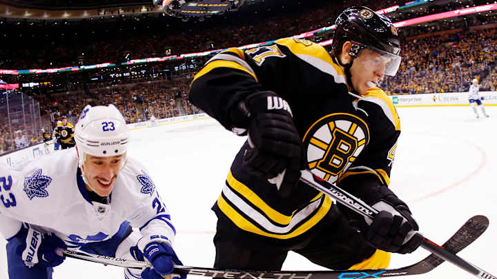 Rask gets 2nd shutout as Bruins beat Maple Leafs 2-0