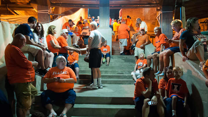 Kent State-Illinois postponed until Saturday by lightning