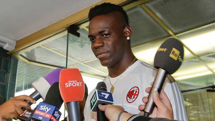 Mario Balotelli's contract with AC Milan includes behavior clause