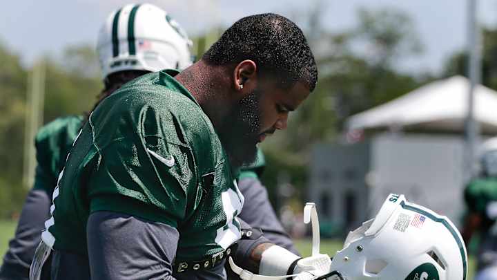 Jets GM supportive, but noncommittal on Richardson's future Jets GM supportive, but noncommittal on Richardson's future