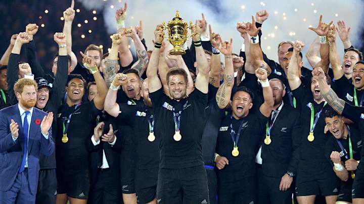Watch: Airport employees welcome champion All Blacks with Haka